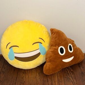 Emoji Pillow Set - Yellow and Brown